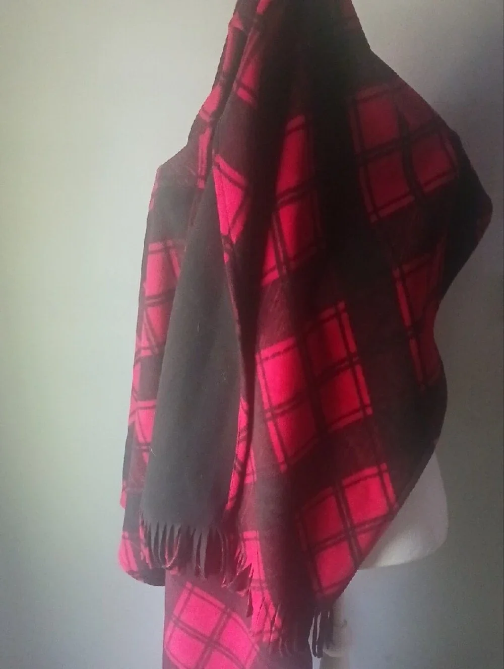 RACHEL Rachel Roy Red and Black Plaid Fringed Wrap